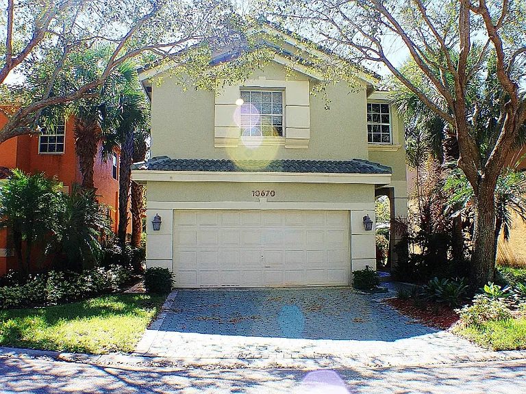 10670 Lauderdale Street